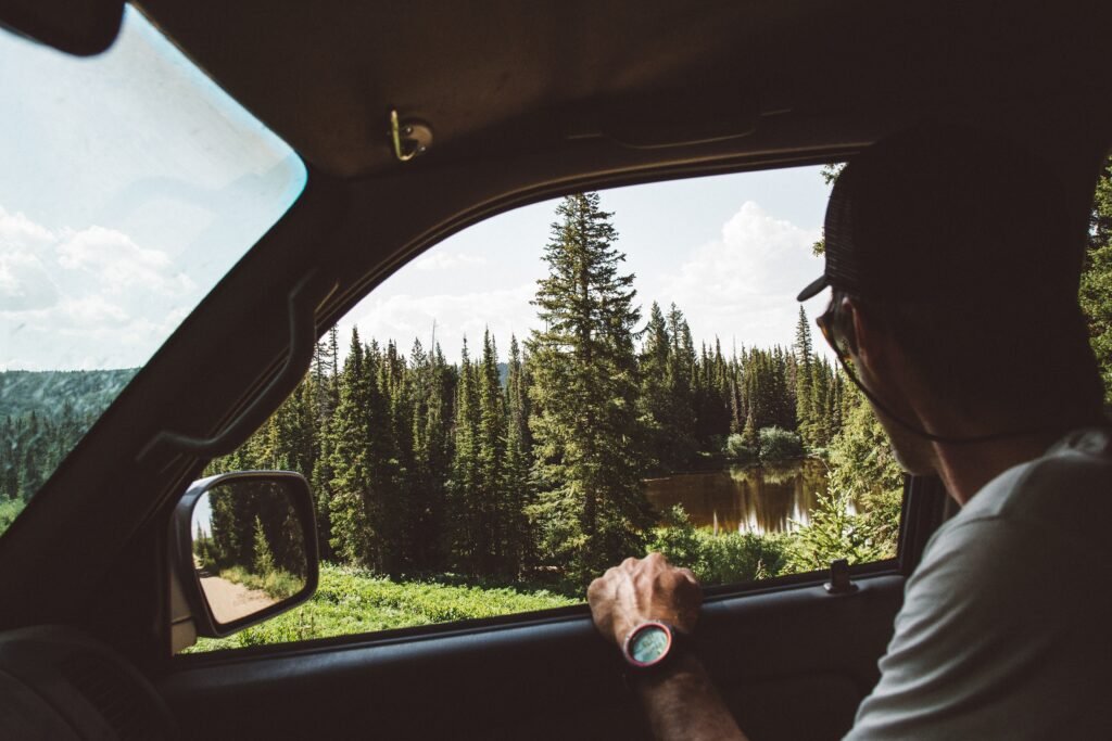 hombre viajando
